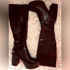 LAMODA Size 8 Black Slick Nicks Platform Boots